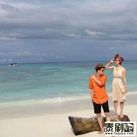 泰星Golf&Toey《蜜月旅行》杂志甜蜜写真照