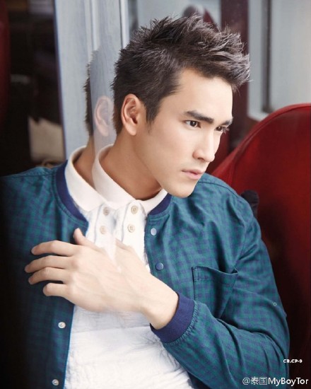 泰星Nadech《IN杂志》杂志写真照片