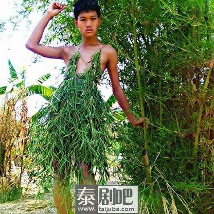 泰国少年daewzii蔬菜花草服饰照走红网络 忍住别笑喷