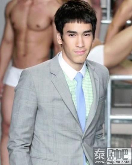 泰星Mark, Nadech和Boy七年前的照片