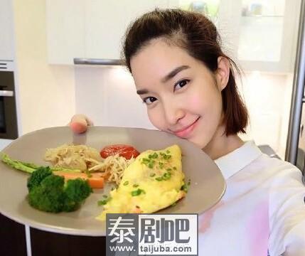 泰星Mo研究烹饪