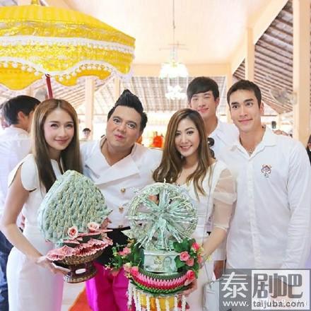 Ae带领Nadech&Yaya&JamesMa&Noey等做功德现场照