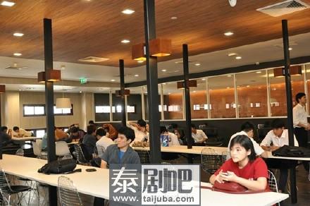 泰国朱拉隆功大学另类图书馆内部图