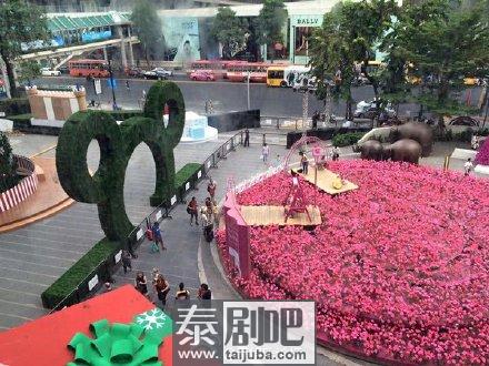 泰国旅游:曼谷CentralWorld广场迪斯尼世界带你进入童话