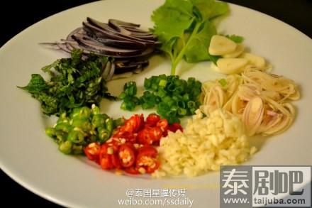 泰国美食:泰式凉拌三文鱼