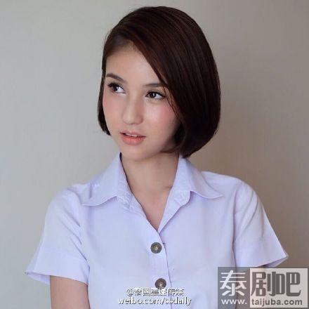 泰国美丽菇凉Yoshi校服装