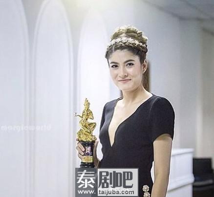 泰星Bella、Rita与Margie出席2016 Mekhala Award颁奖典礼