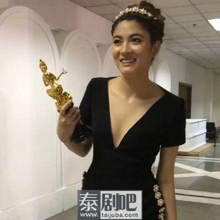 泰星Bella、Rita与Margie出席2016 Mekhala Award颁奖典礼