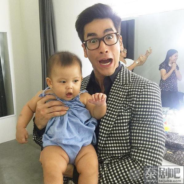 泰星Nadech当保姆照顾宝宝