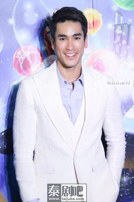 泰星Nadech出席活动照