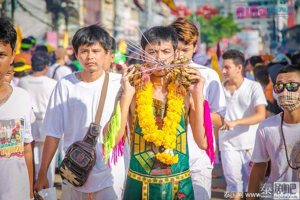 泰国普吉斋节现场照