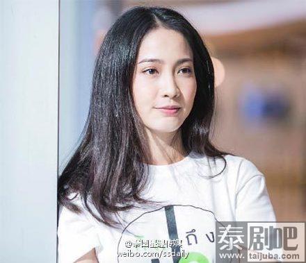 泰国女明星的长发造型