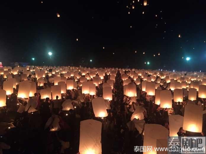 清迈2016万人天灯盛景