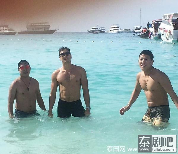 泰星Nadech度假照