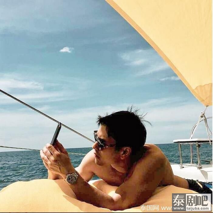 泰星Nadech度假照