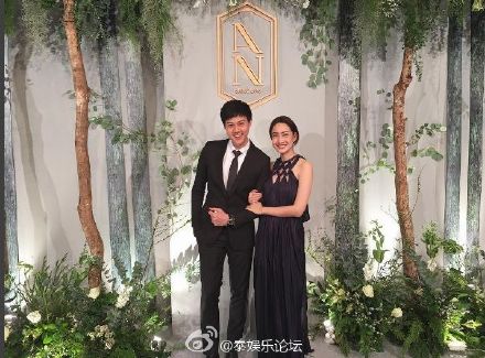 泰星Matt与Taew都携男友参加友人婚礼