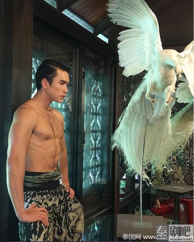 泰星Nadech