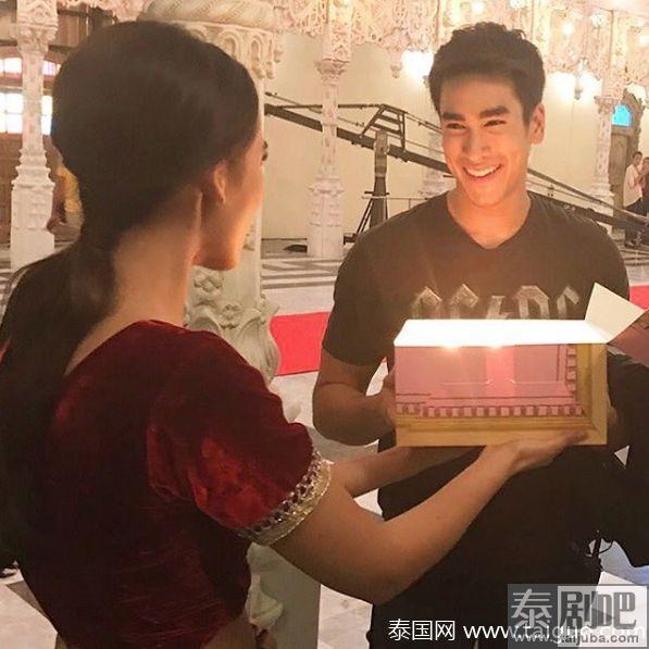 泰星Nadech与Yaya