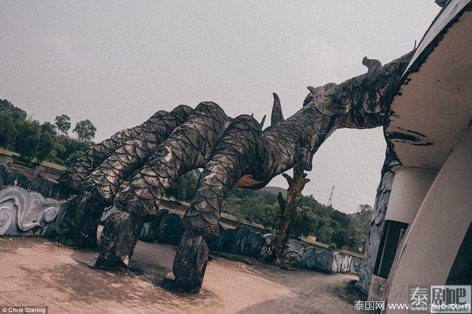 越南Ho Thuy Tien水上乐园似鬼城