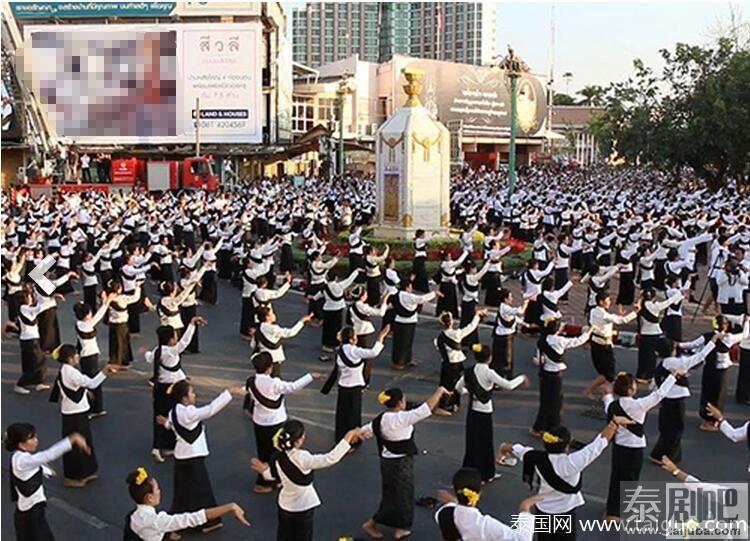 泰国4万人齐舞献祭孔敬神庙