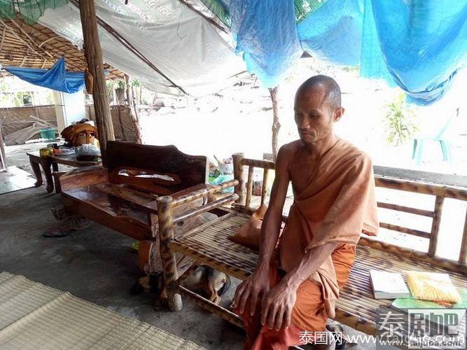 一场热带风暴吹垮了泰国一座寺庙