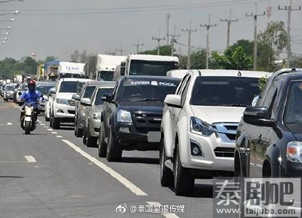 泰国新年宋干节“春运”返乡热潮 拥堵模式开启