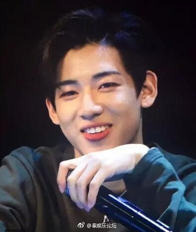 中泰混血明星Bambam