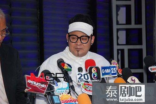 泰星Chow召开新闻发布会哭诉撞死人经过