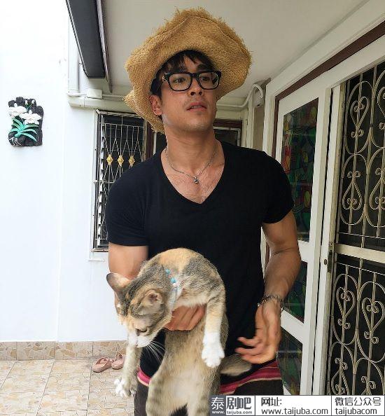 泰星Nadech明星光环后的平凡生活