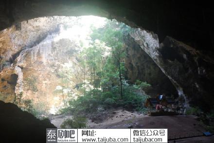 帕亚那空山洞四角宫殿