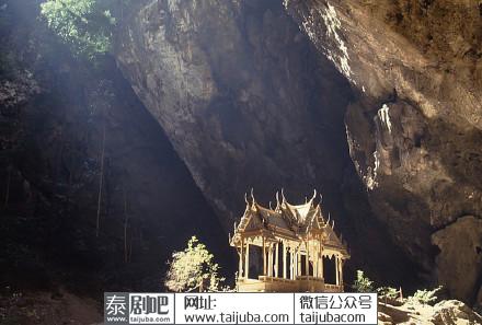 帕亚那空山洞四角宫殿