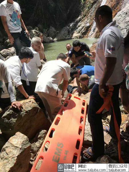 泰国旅游时中国医生勇救黑人男子获赞