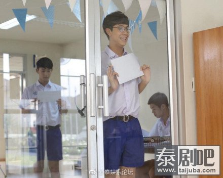 泰剧《17岁的边缘男孩》演员照