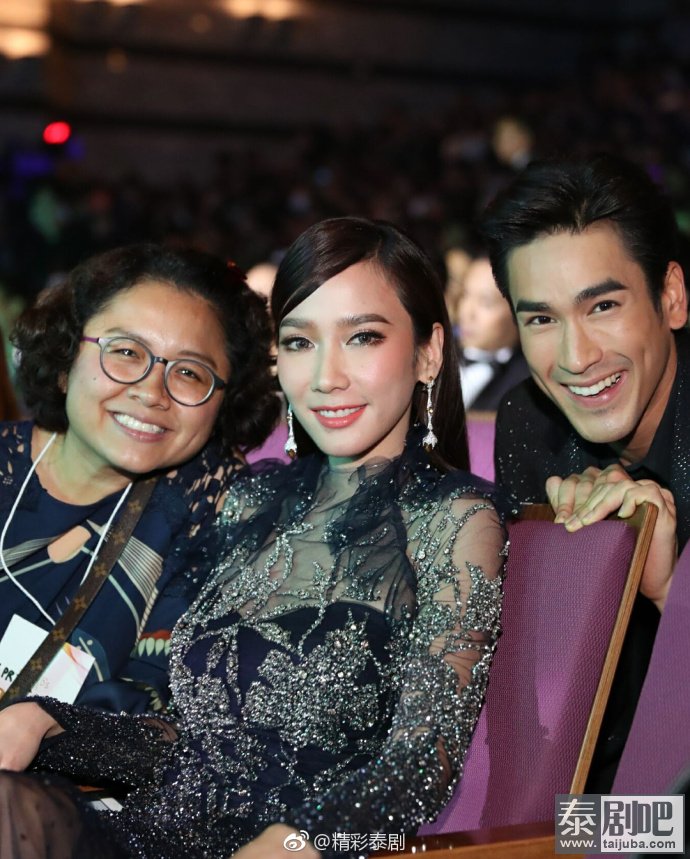 泰星Nadech荣获18年度男演员奖